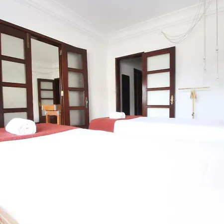 Apartment Terrace In For Groups Lissabon